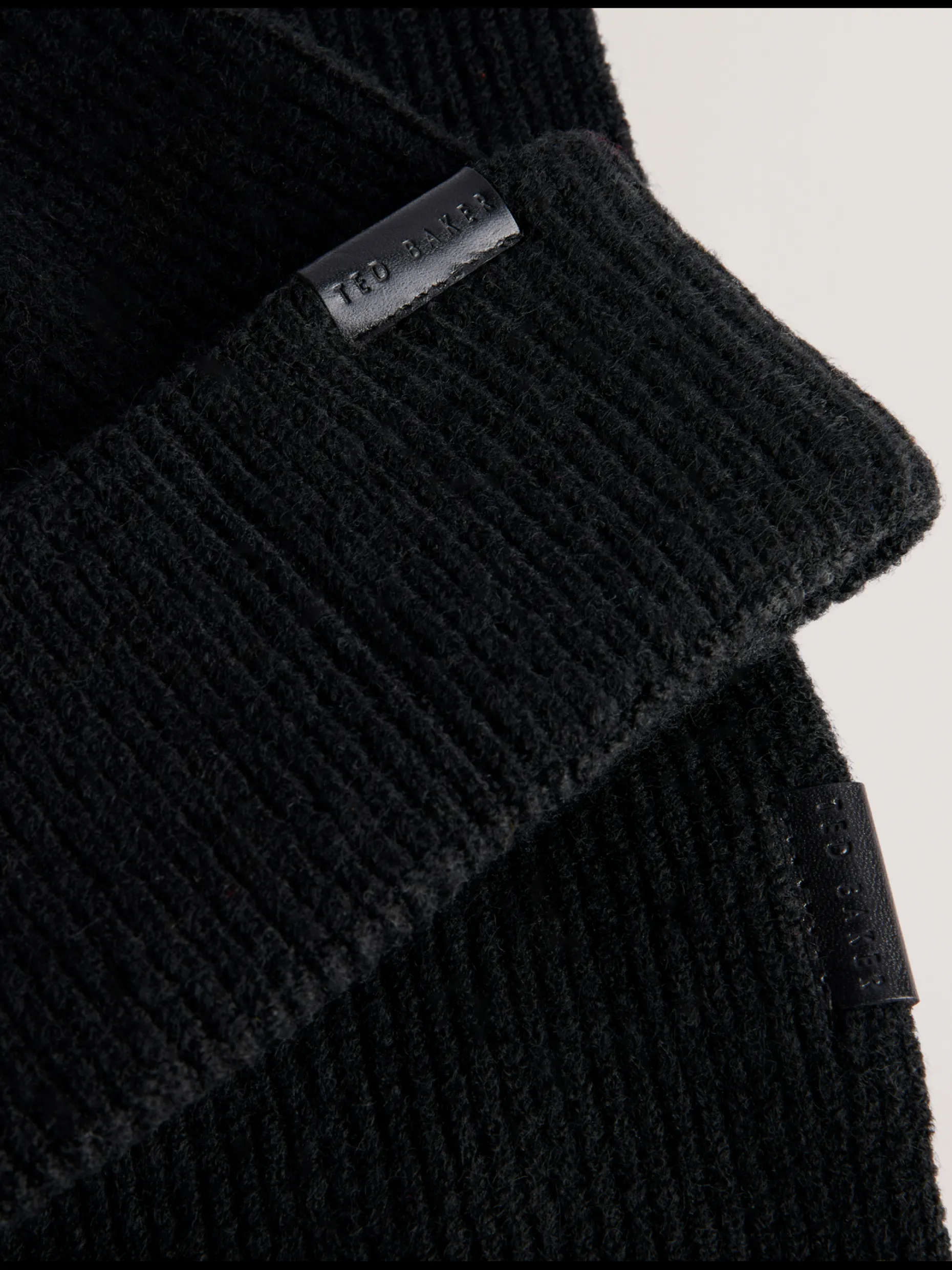 alliies_ribbed_knit_hat_a_3.webp Alliies Ribbed Knit Hat And Scarf Set