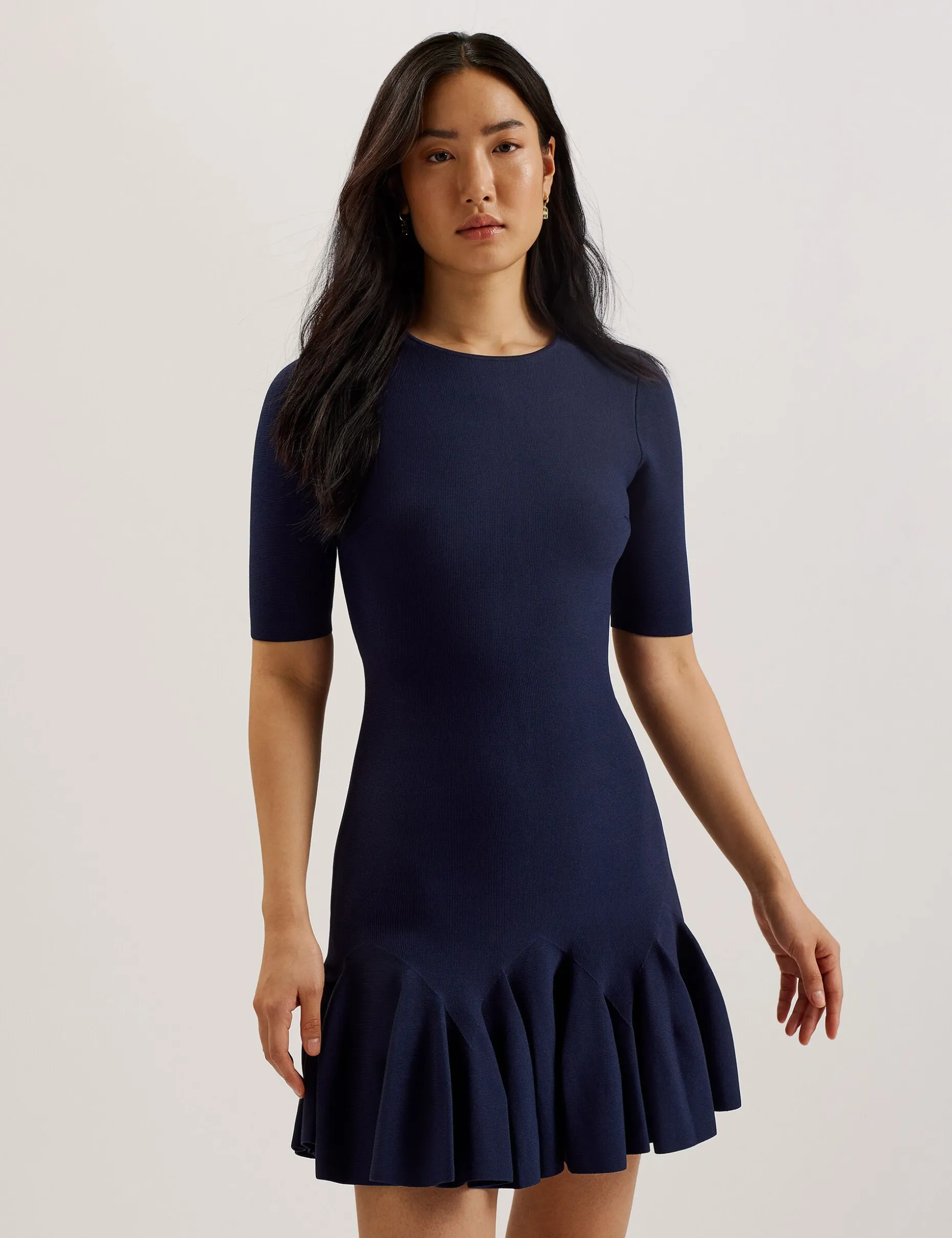 alzann_pleated_hem_knitte_0.webp Alzann Pleated Hem Knitted Bodycon Mini Dress