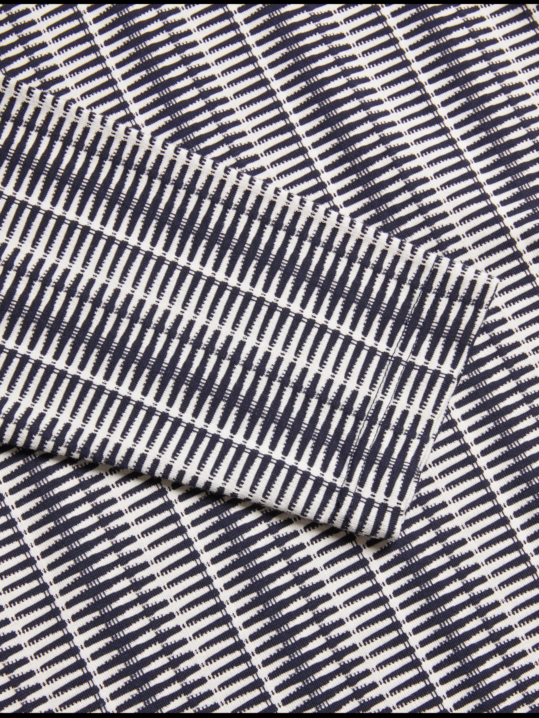 capuzzo_long_sleeve_geo_s_4.webp Capuzzo Long Sleeve Geo Stripe Zip Polo Shirt