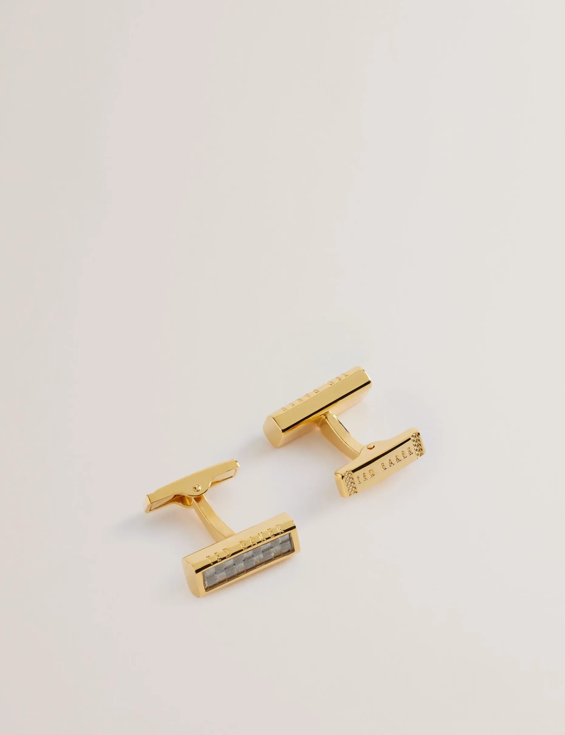 carbie_carbon_fibre_bar_m_0.webp Carbie Carbon Fibre Bar Metal Cufflinks