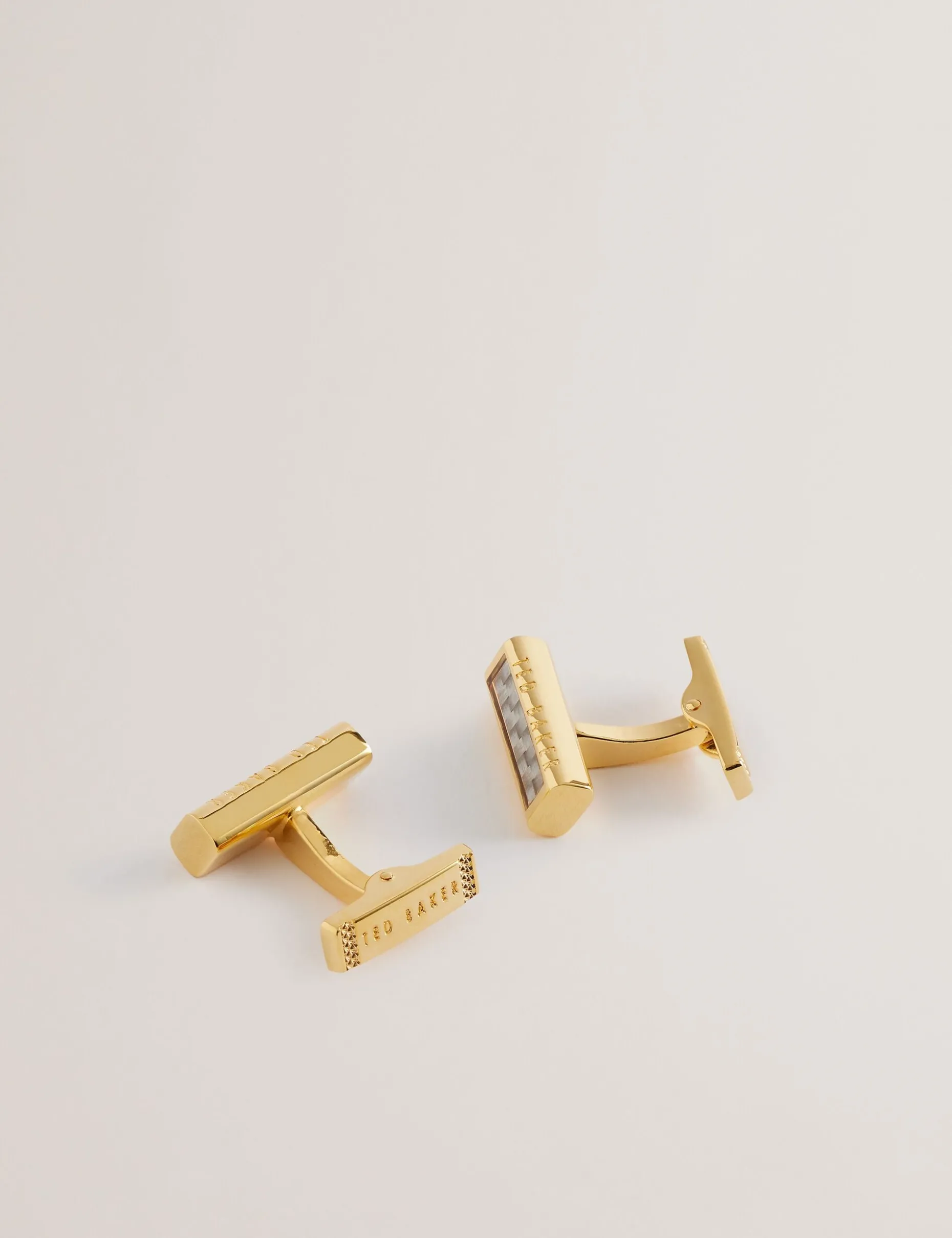 carbie_carbon_fibre_bar_m_1.webp Carbie Carbon Fibre Bar Metal Cufflinks