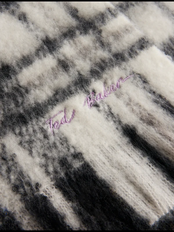 Chellis Checked Fringed Edge Woven Scarf