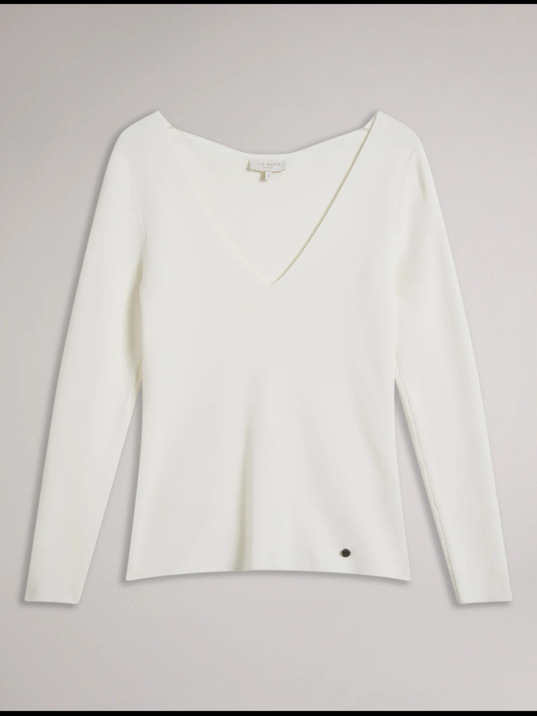 cileste_fitted_vneck_long_7.webp Cileste Fitted V-Neck Long Sleeve Knit Top