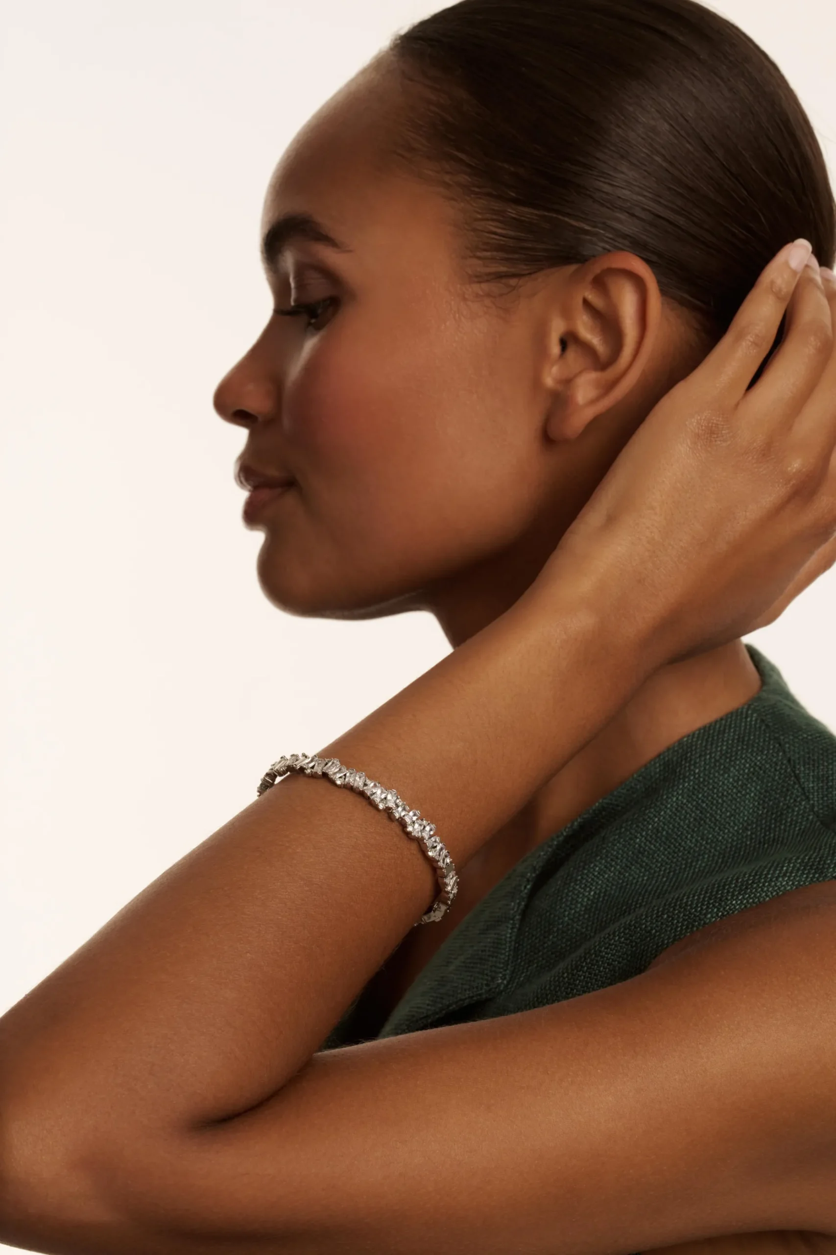 clarina_crystal_cluster_b_3.webp Clarina Crystal Cluster Bangle