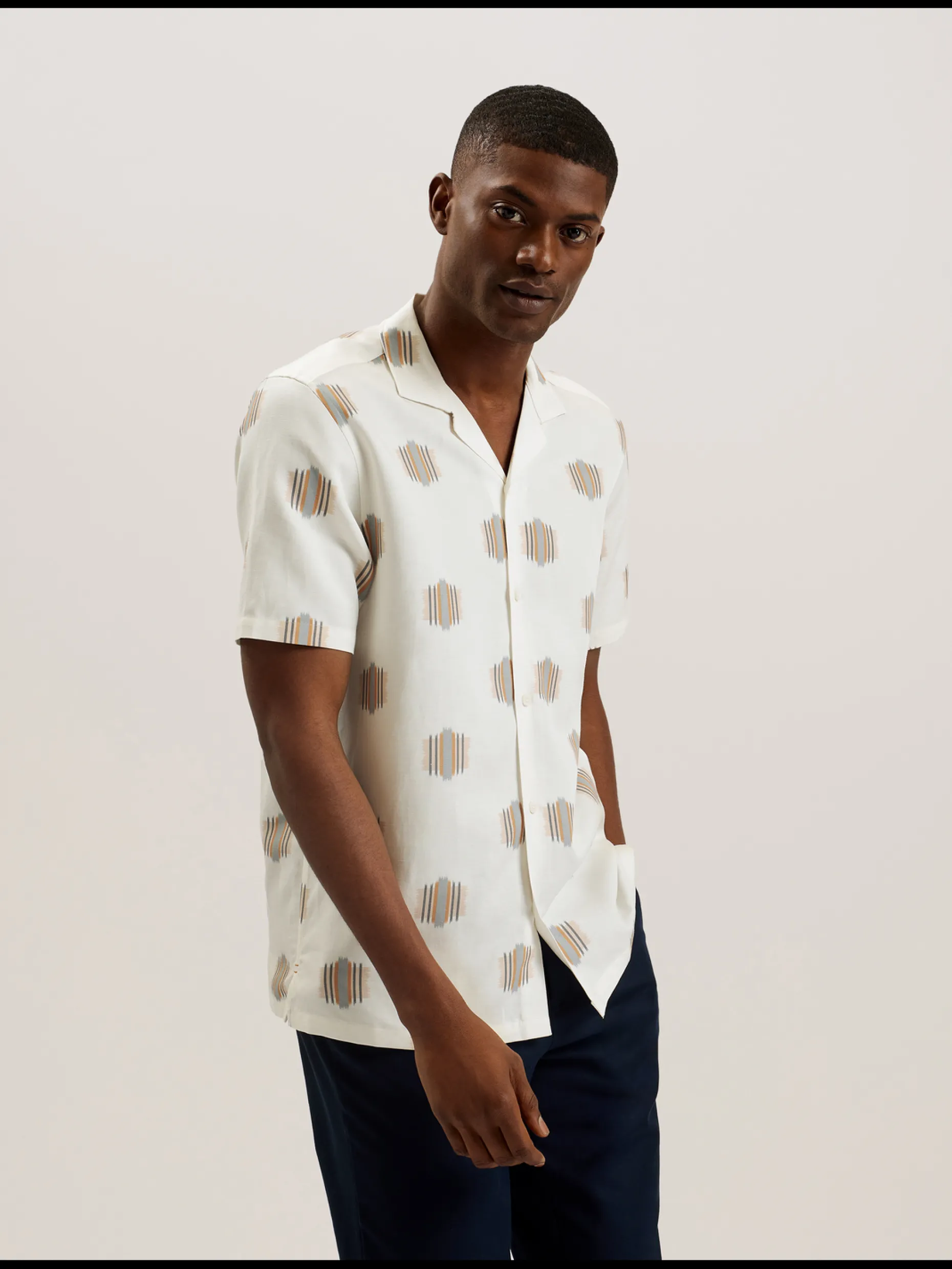 dimitre_printed_cotton_li_0.webp Dimitre Printed Cotton Linen Short Sleeve Shirt