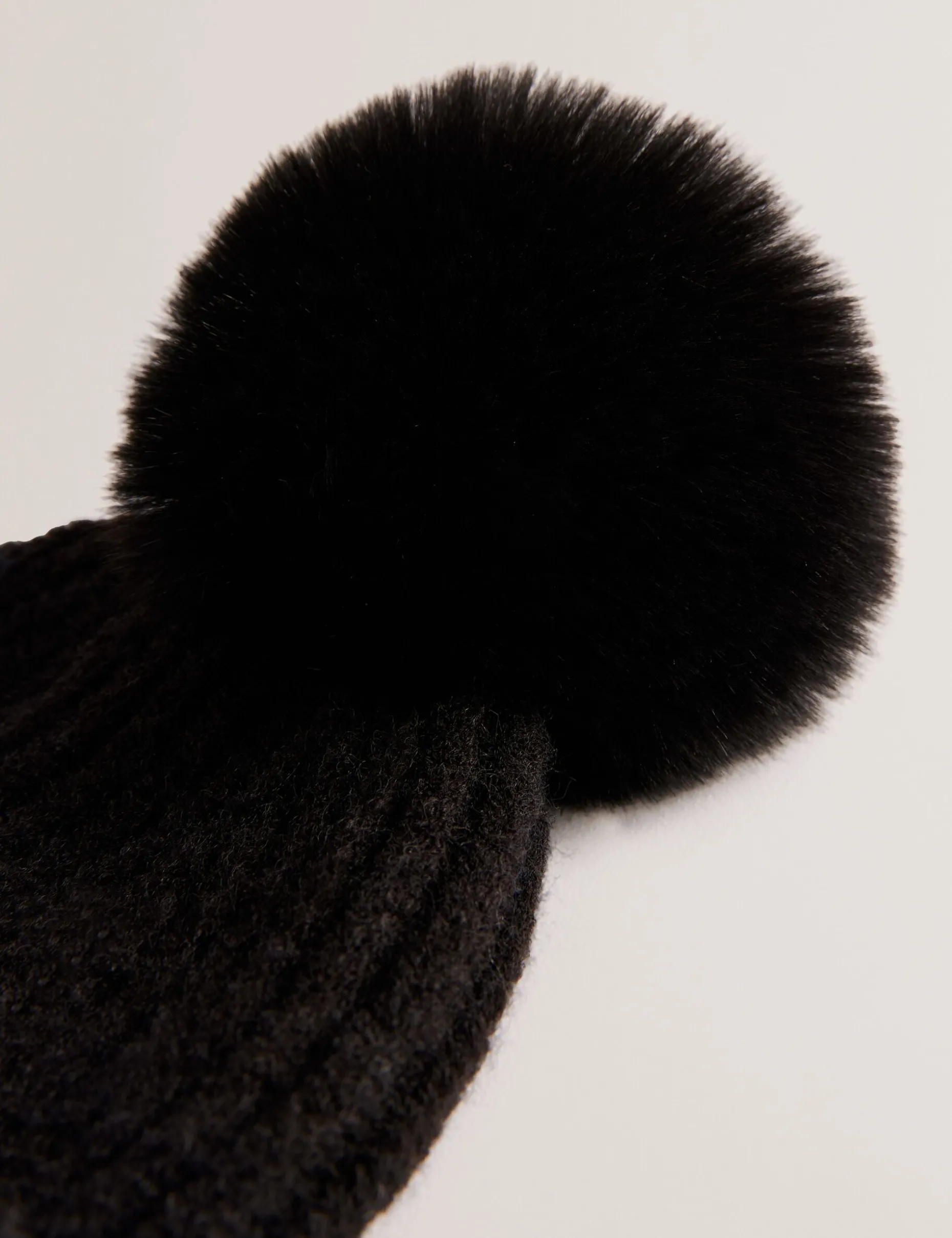 emilyya_ribbed_knit_fluff_2.webp Emilyya Ribbed Knit Fluffy Bobble Hat