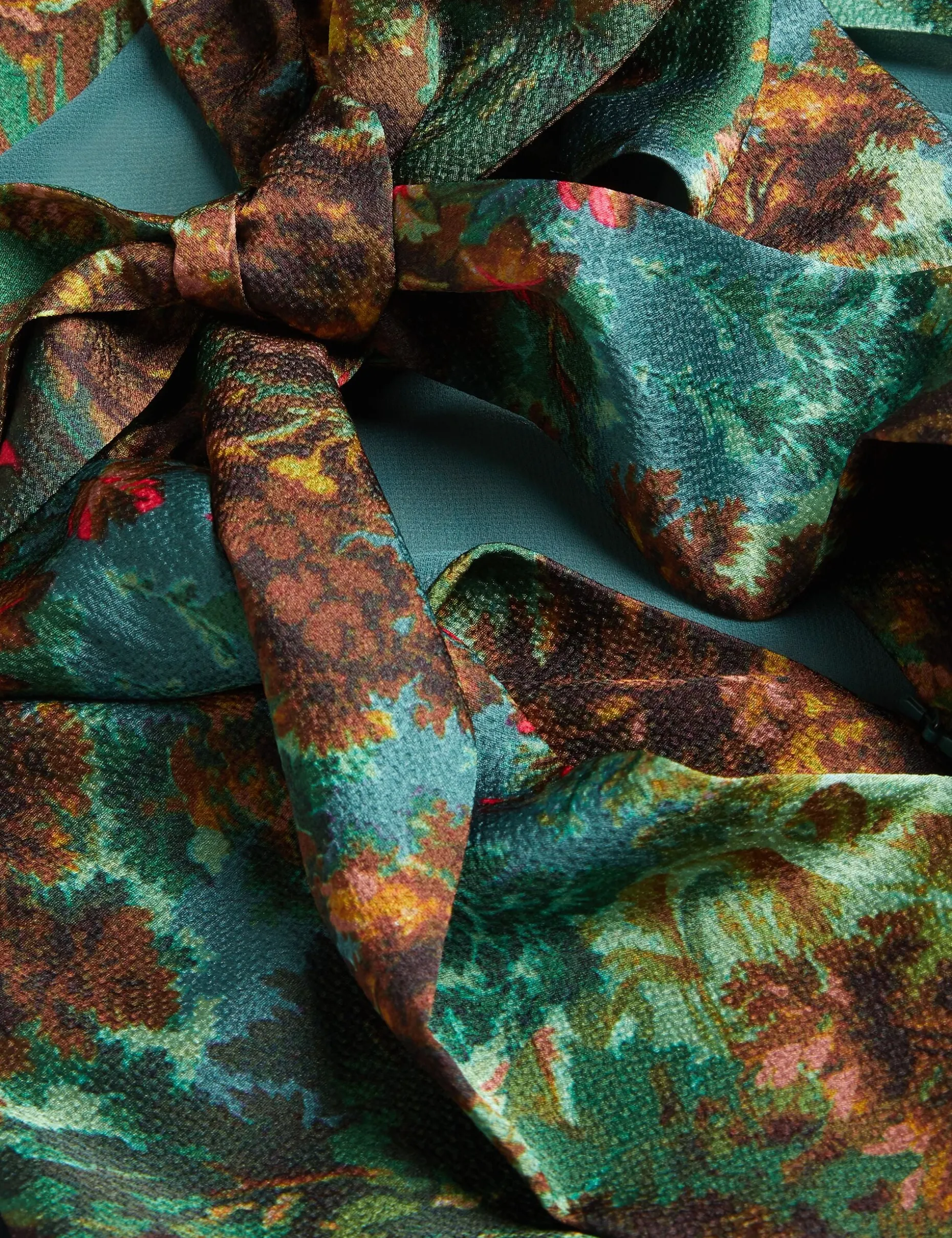 eyva_printed_high_neck_sa_2.webp Eyva Printed High Neck Satin Midi Slip Dress