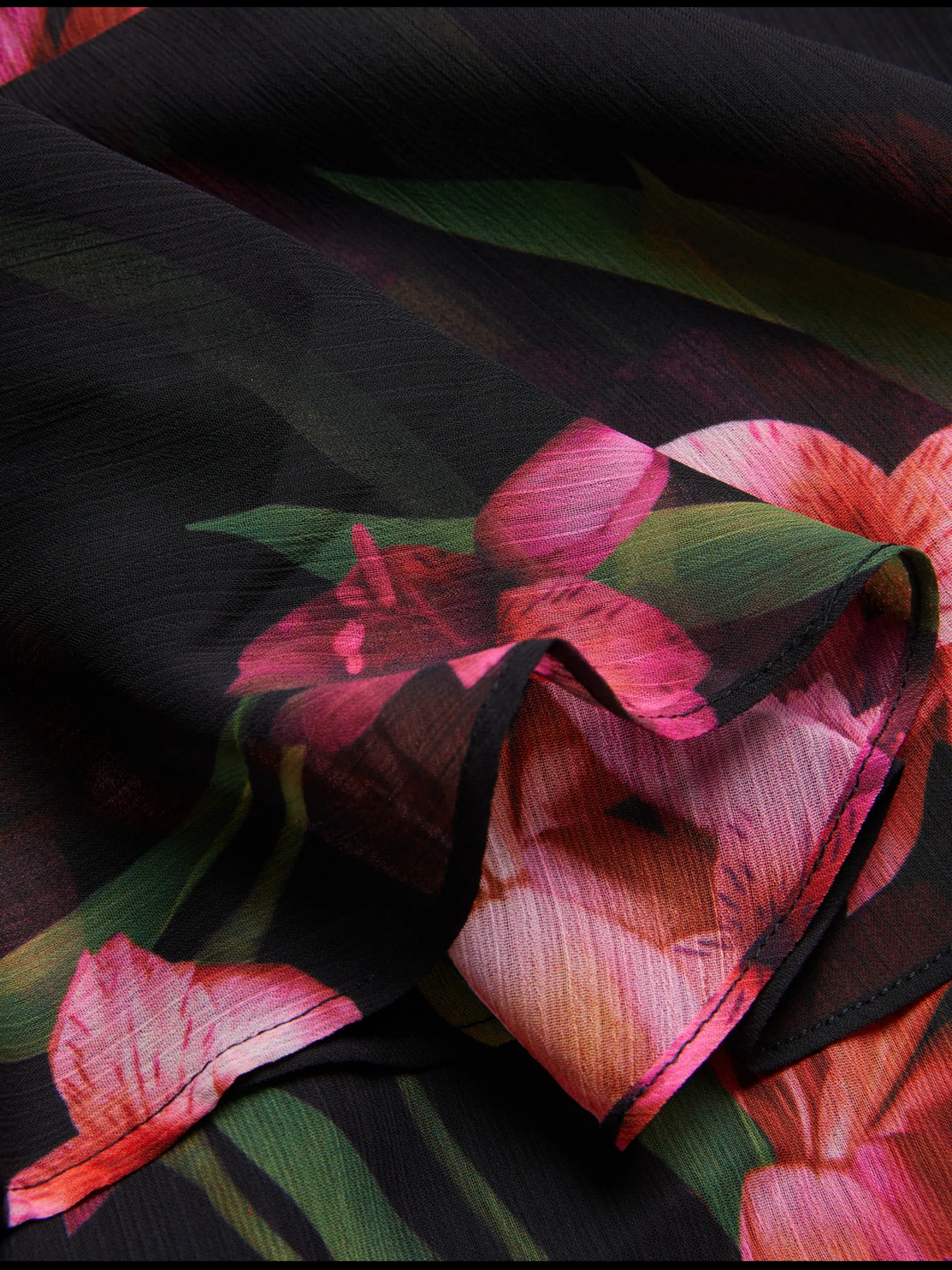 fasnia_floral_angel_sleev_2.webp Fasnia Floral Angel Sleeve Wrap Mini Dress