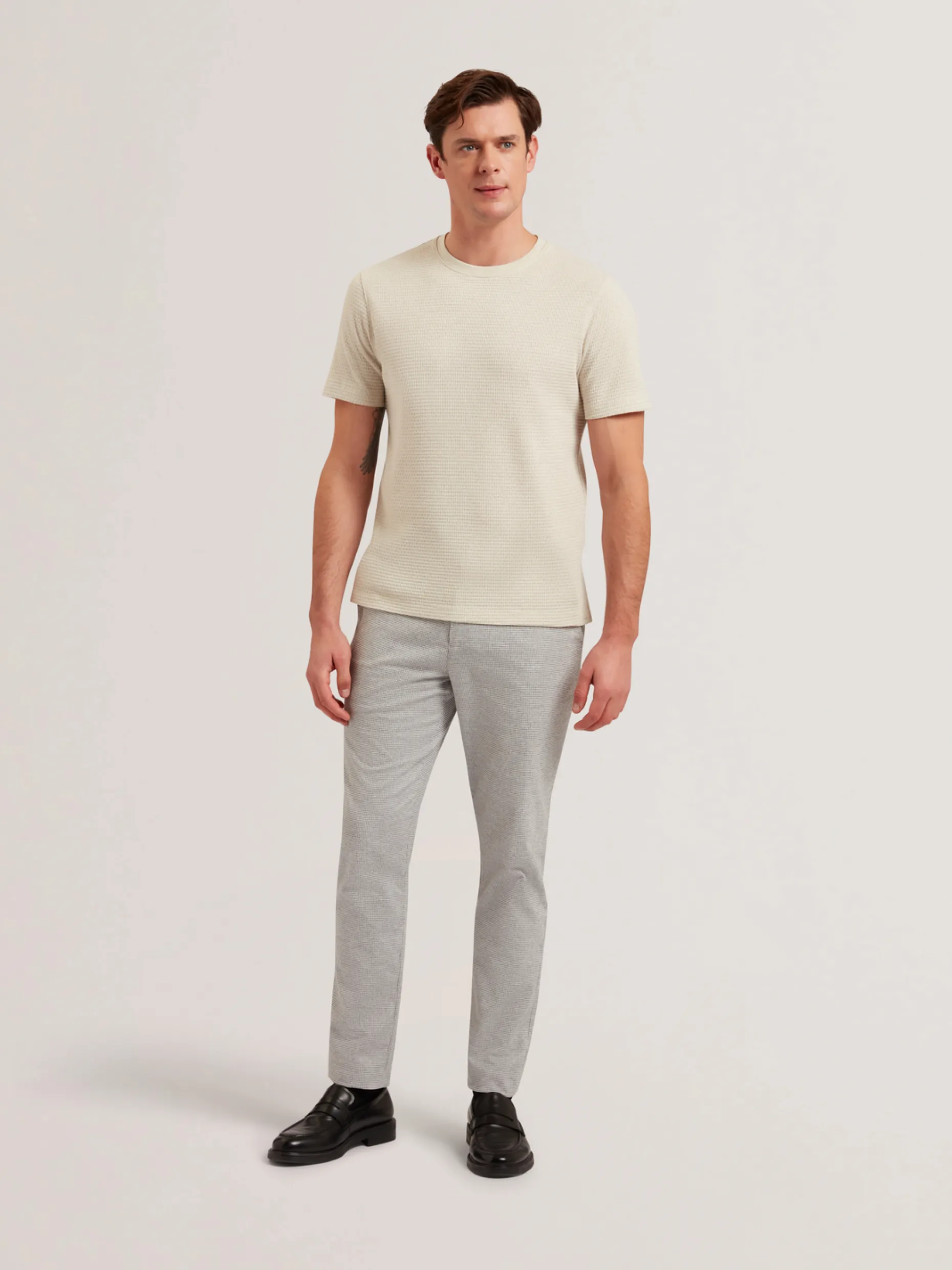 handly_micro_houndstooth__0.webp Handly Micro Houndstooth Slim Fit Trouser