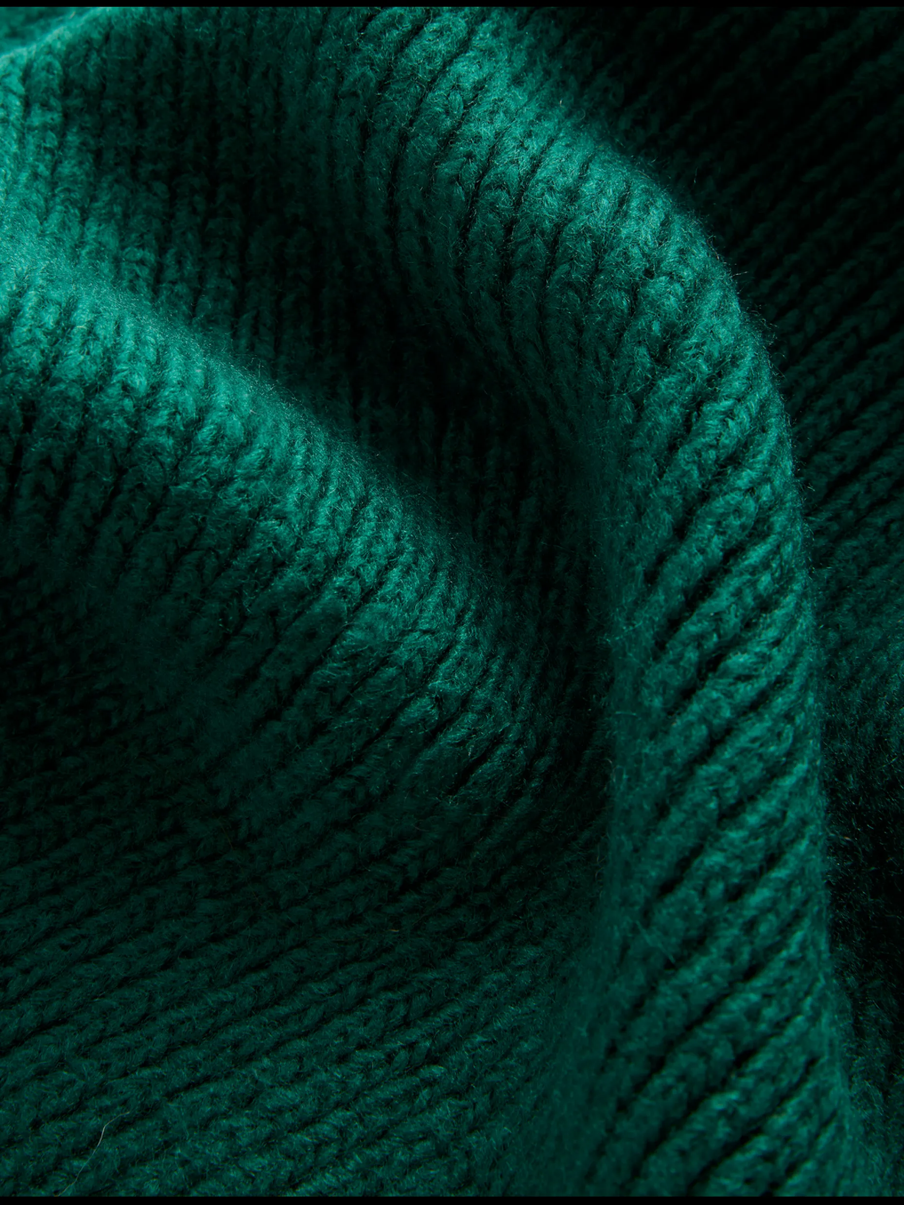 lidiies_ribbed_wool_blend_2.webp Lidiies Ribbed Wool Blend Knitted Scarf