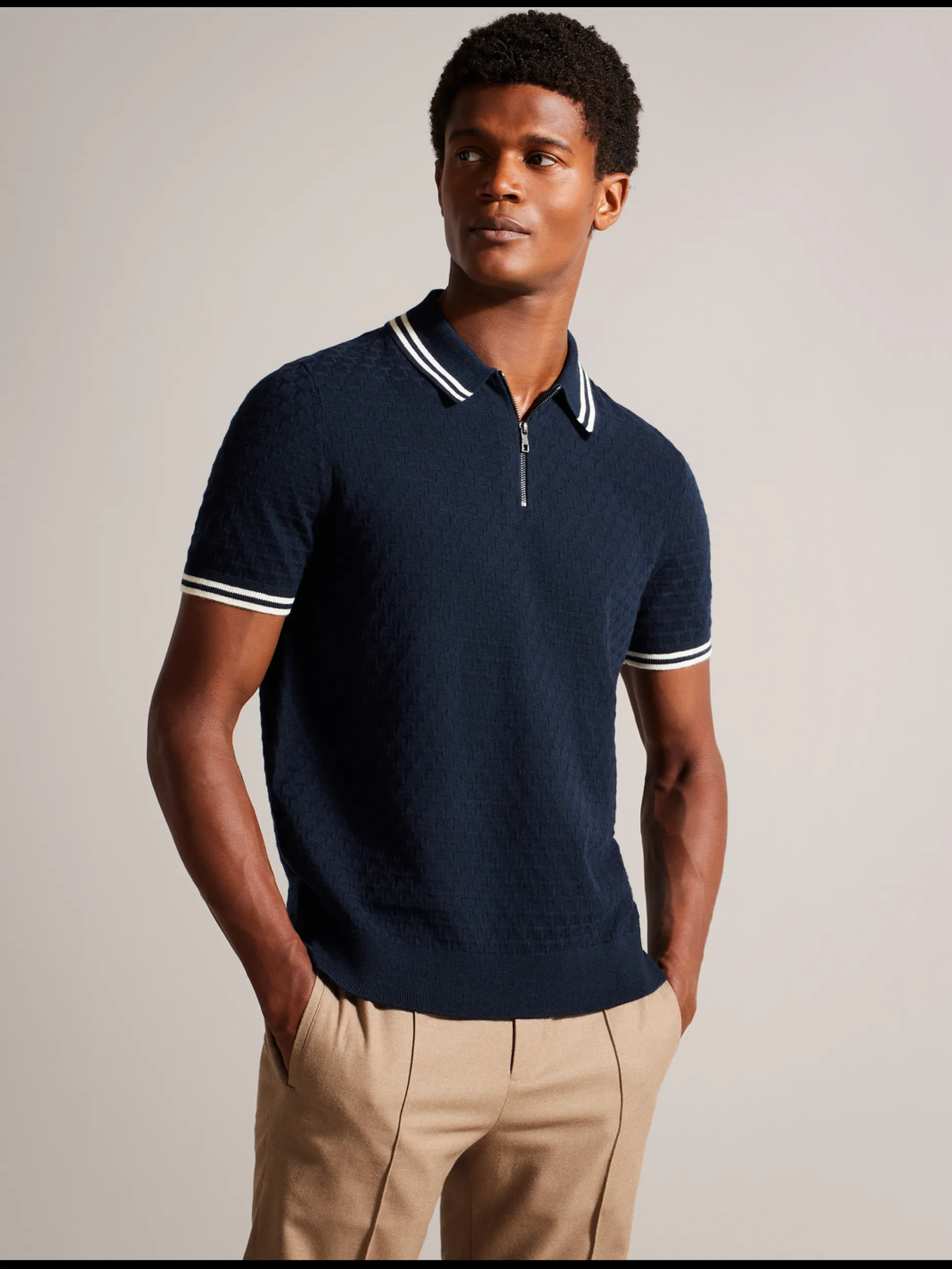 mahani_short_sleeve_zip_p_0.webp Mahani Short Sleeve Zip Polo