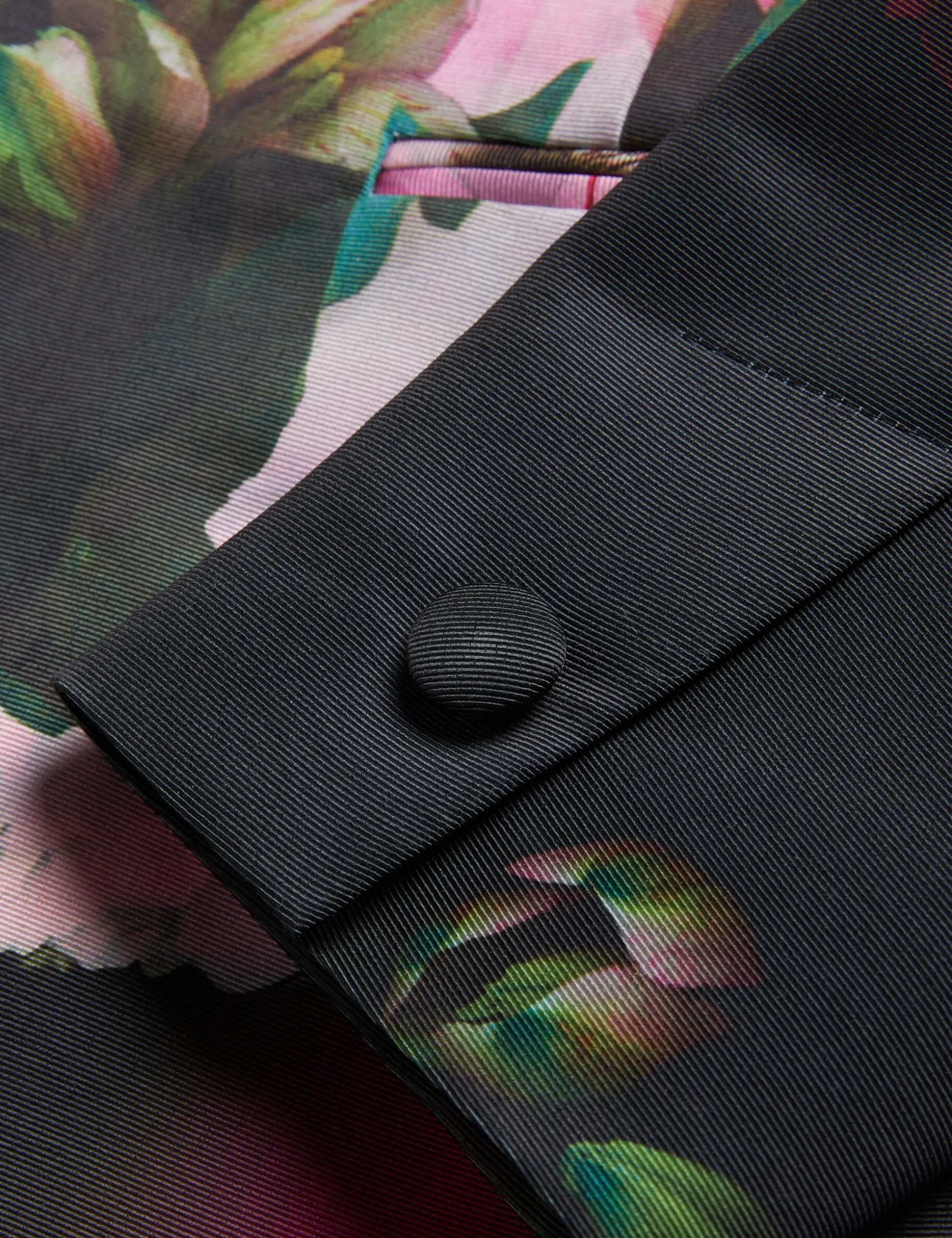 okuni_fitted_floral_print_5.webp Okuni Fitted Floral Print Tailored Jacket