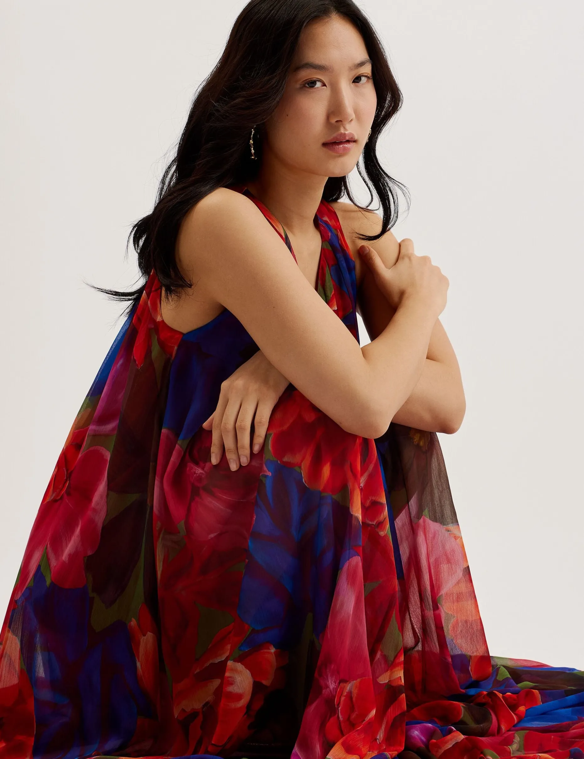 rabiusa_organza_tropical__3.webp Rabiusa Organza Tropical Bloom V-neck Maxi Dress