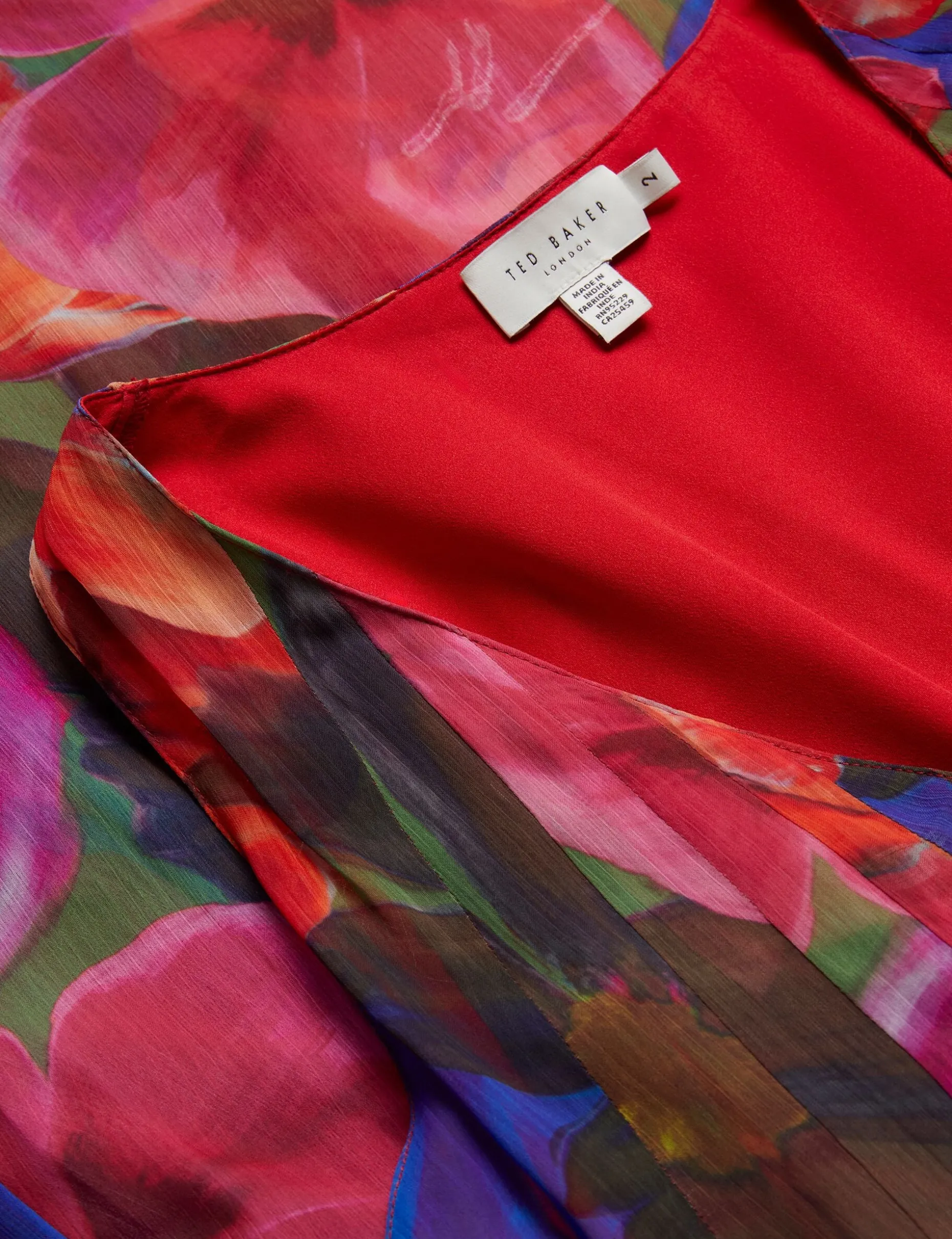 rabiusa_organza_tropical__5.webp Rabiusa Organza Tropical Bloom V-neck Maxi Dress