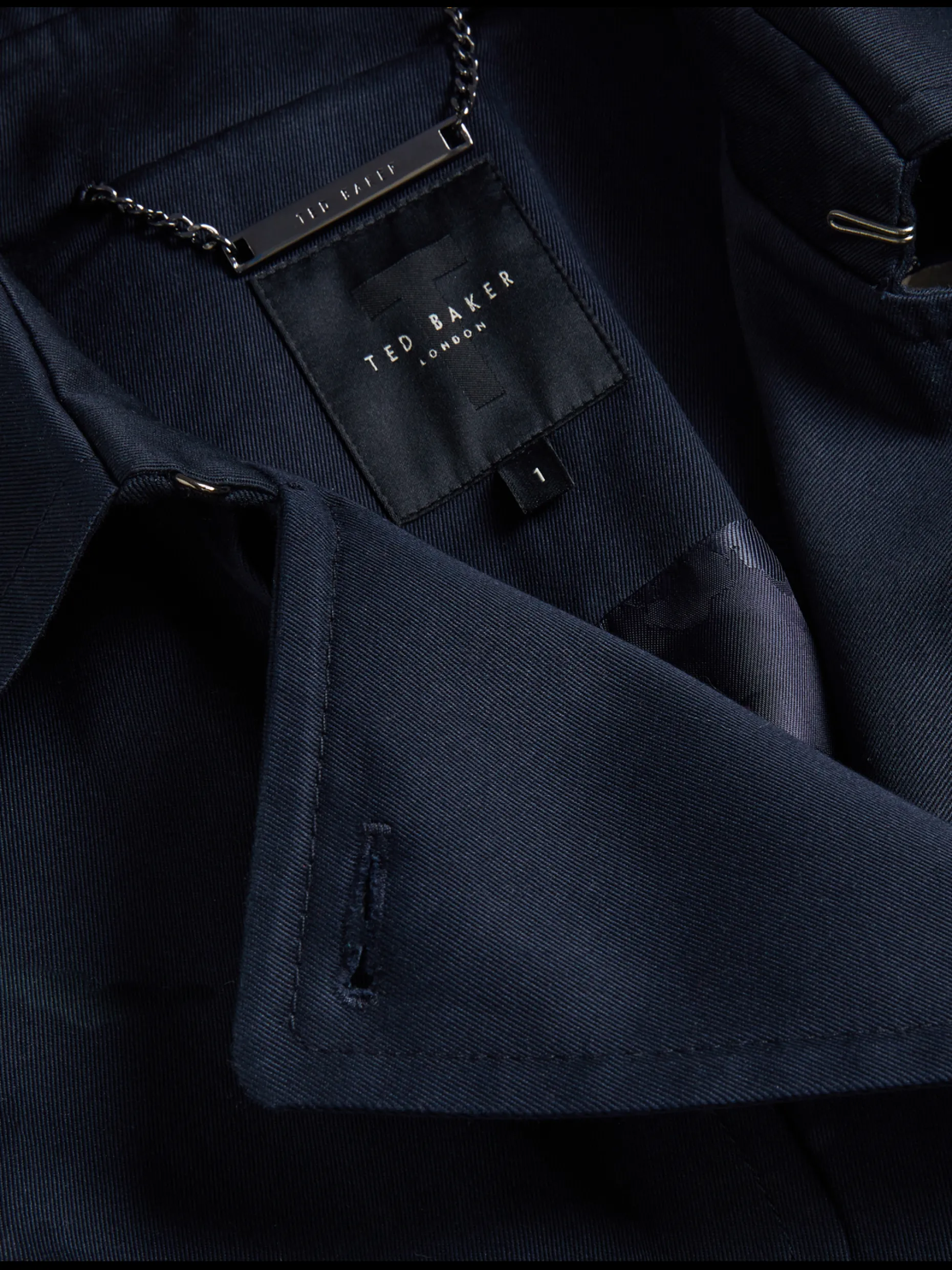 robbii_lightweight_shower_5.webp Robbii Lightweight Showerproof Belted Trench Coat