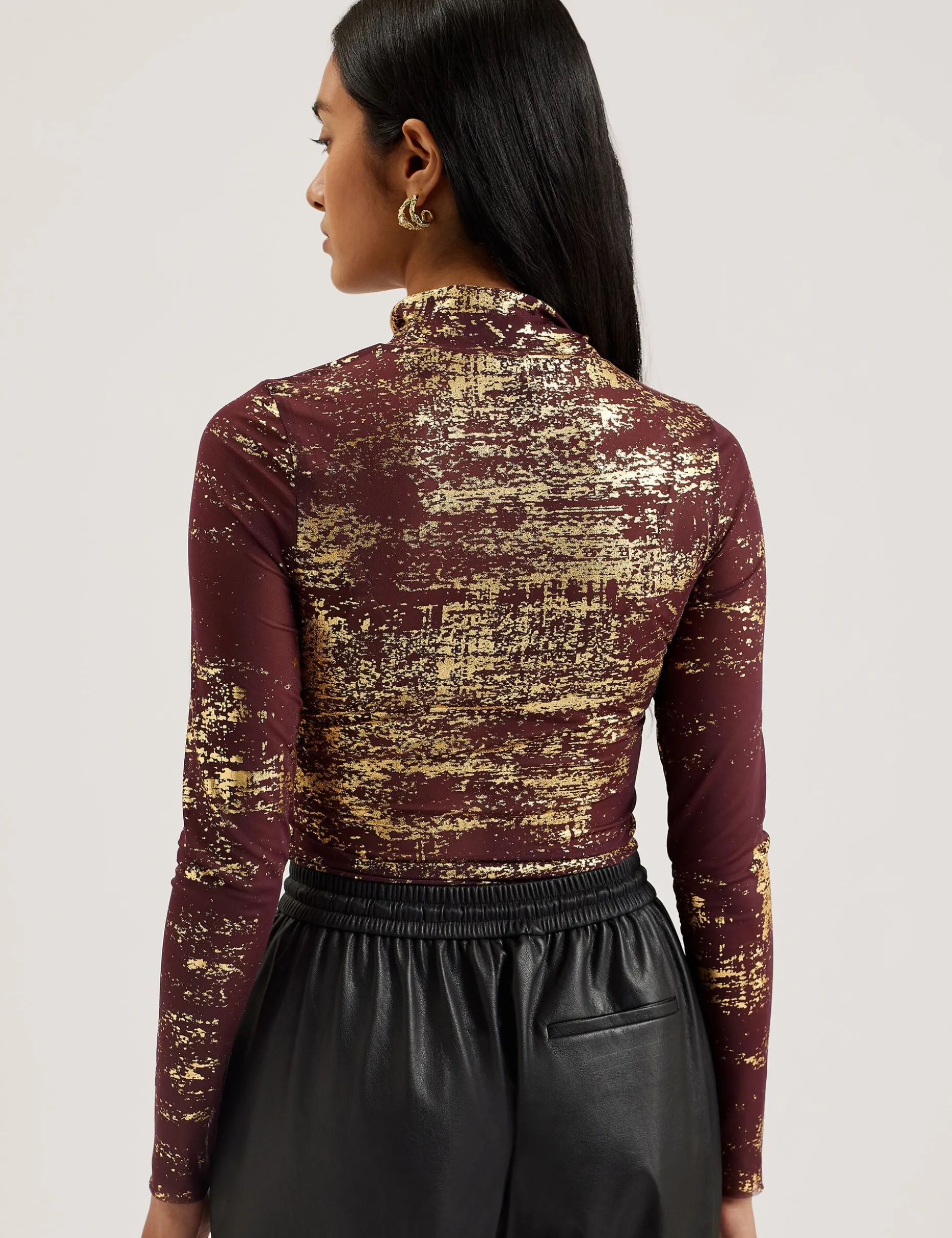 sofiy_foil_print_high_nec_4.webp Sofiy Foil Print High Neck Mesh Top