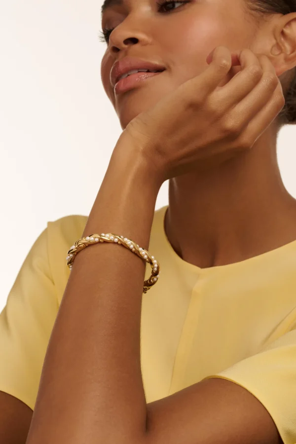 Tilaa Twisted Pearl Cuff